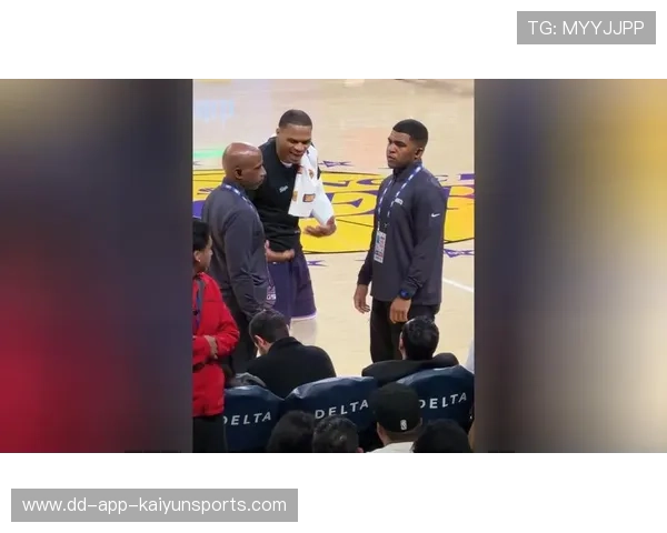 湖人排名连跌！球迷喊话管理层：补强啊！，湖人排名预测