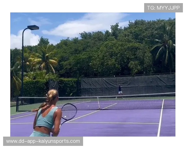 网球对拉两分钟，激烈消耗体力的运动体验全揭秘