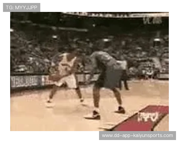 小球时代三分球投射效率对防守区域的压缩作用